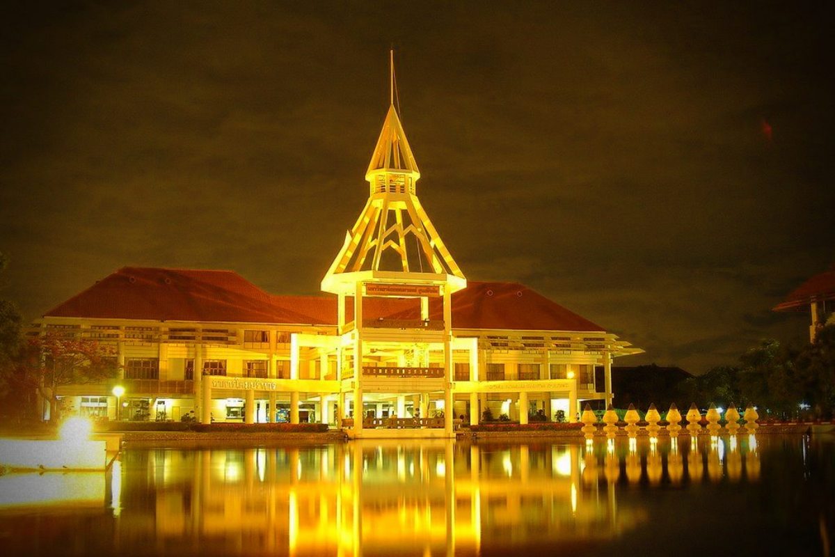มหาวิทยาลัยธรรมศาสตร์ ศูนย์รังสิต