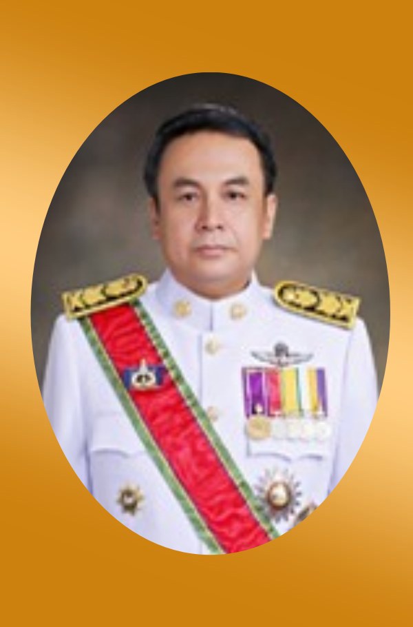 นายวิชวุทย์ จินโต ศิษย์เก่ารัฐศาสตร์มหาบัณทิต 2538 ผู้ว่าราชการจังหวัดสุราษฏร์ธานี กระทรวงมหาดไทย